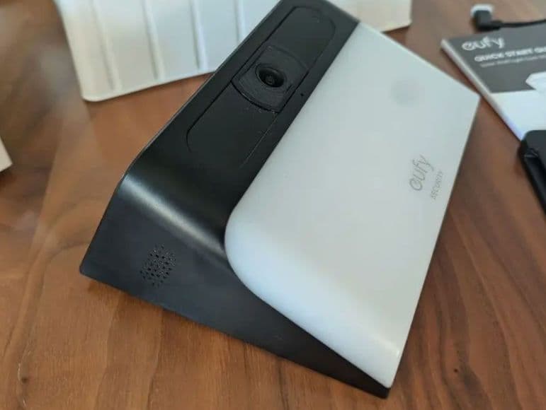 防犯カメラ Anker (eafy) wall light cam s120