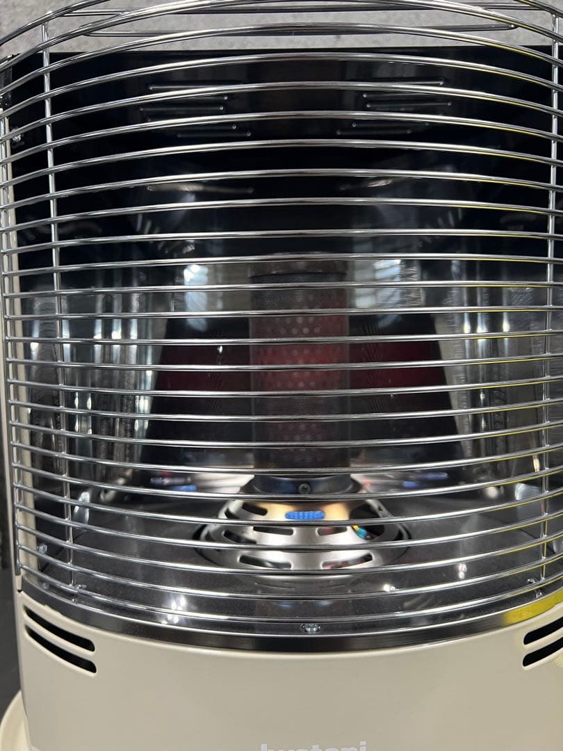 デカ暖Ⅱ Iwatani カセットストーブ　２３年製　R5770