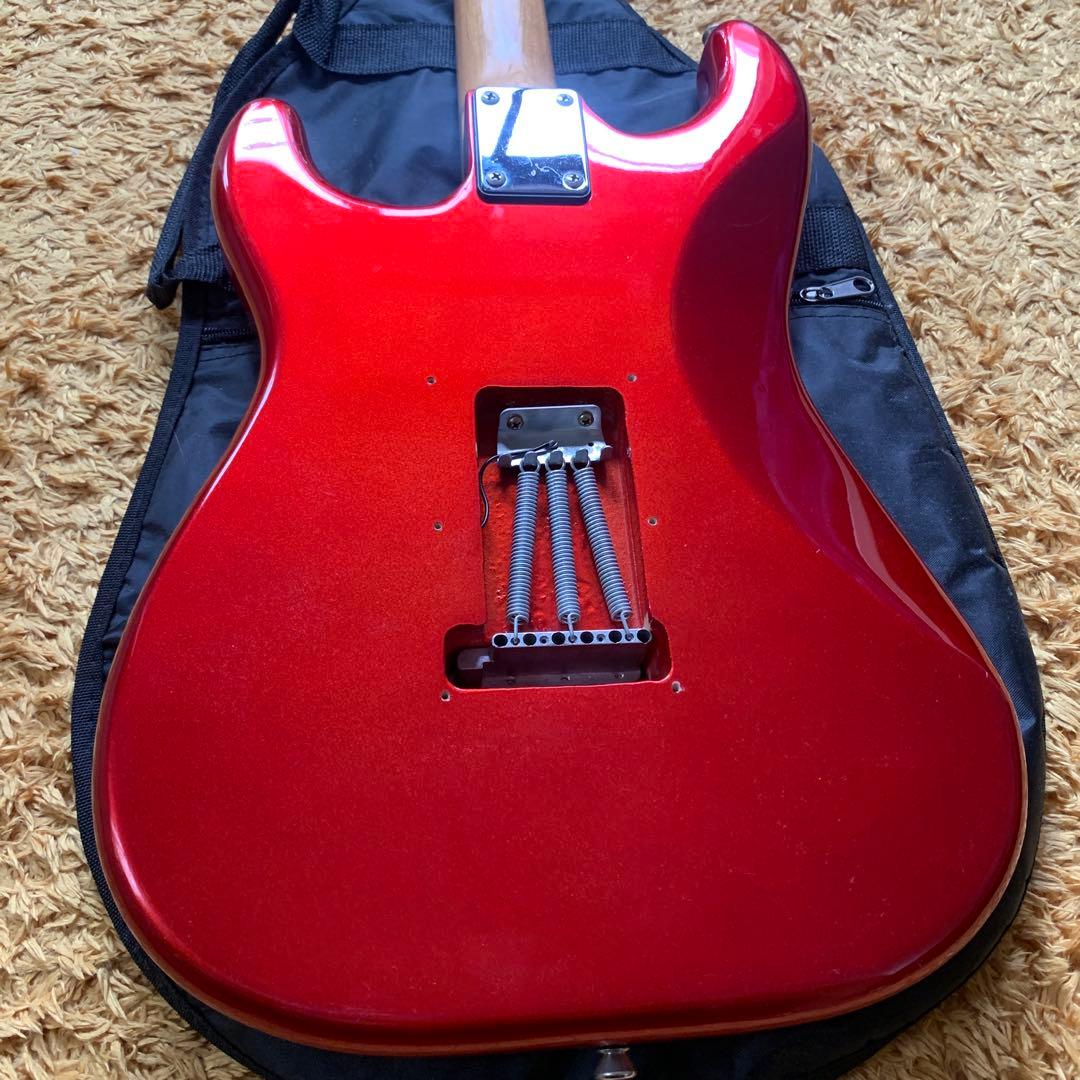 バッカス　レッドエレキギター ストラトキャスタータイプ