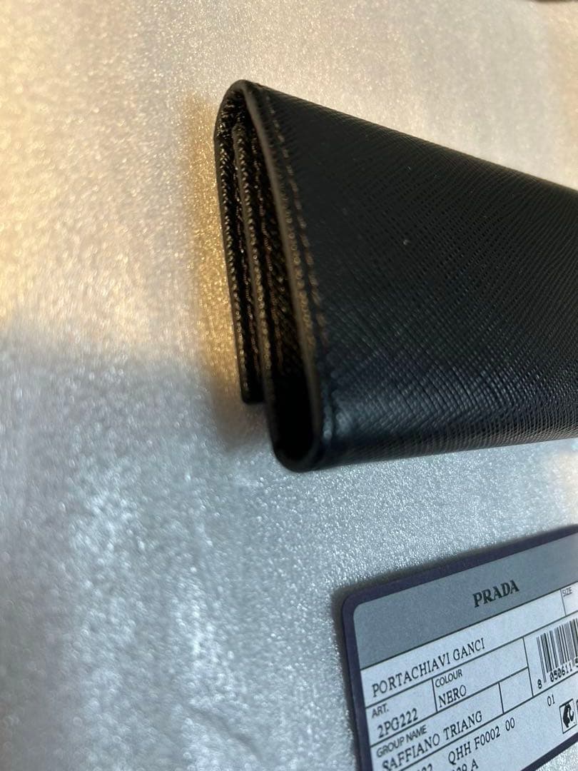 未使用　PRADA キーケース 三角ロゴ 6連 サフィアーノレザー ブラック