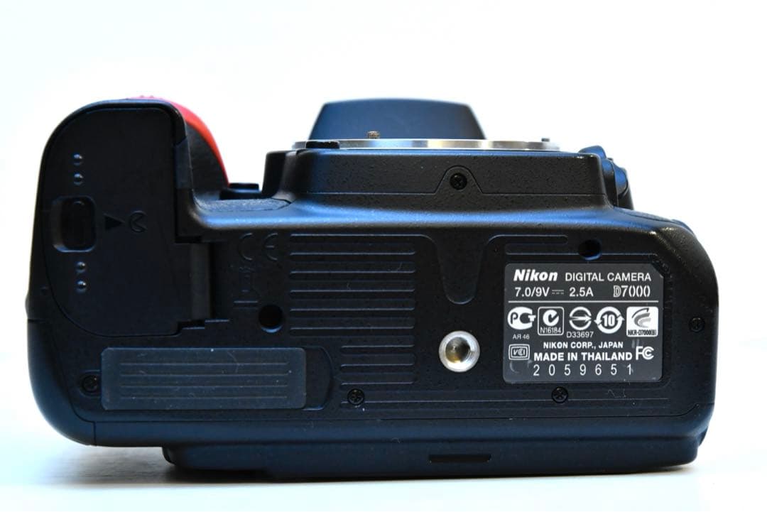 Nikon D7000 デジタル一眼レフカメラ