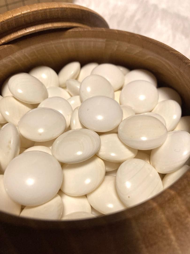 日向特製蛤碁石 雪印 37号 本那智黒 本蛤碁石 白179個 黒182個碁笥