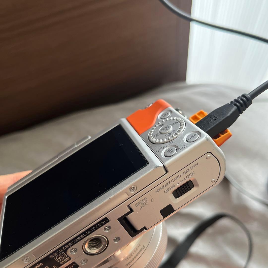 Panasonic LUMIX　DC-GF9W ミラーレスカメラ オレンジ