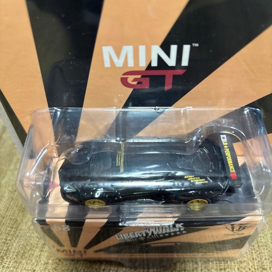 MINIGT ミニGT　LBワークス　ランボルギーニ アヴェンタドール ブラック