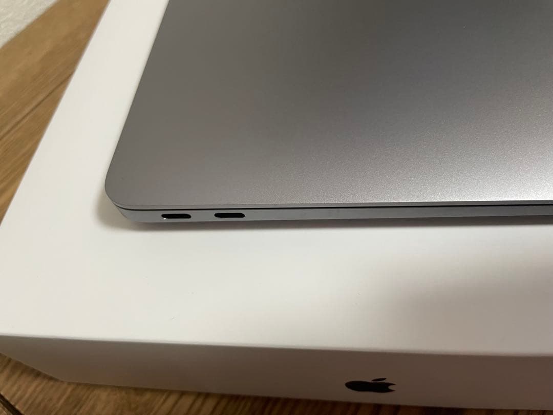 MacBook Air スペースグレー 本体 16GB/512GB箱、充電器付き