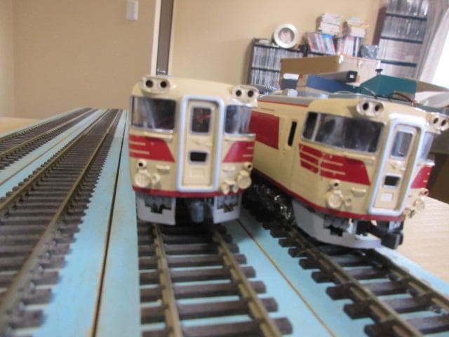 国鉄 キハ80系 特急形気動車 4両セット HOゲージ (金属製・カツミ製）