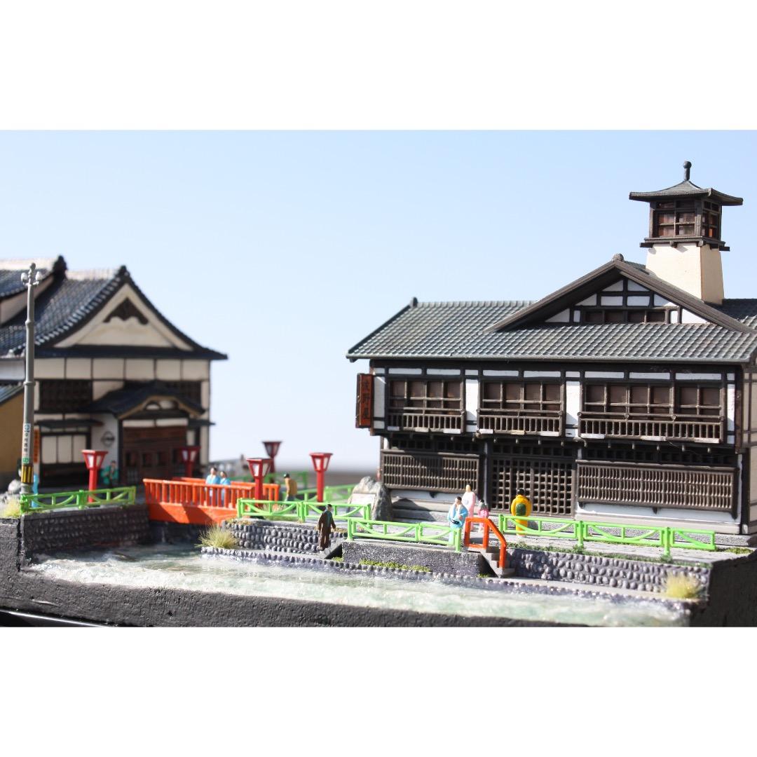 Nゲージ ジオラマ 「温泉街の風景」 建物内照明付き ストラクチャー 鉄道模型