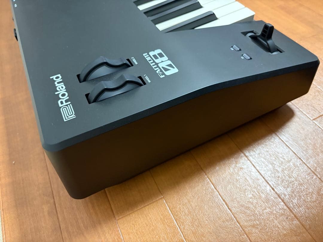 Roland Fantom-08 88鍵盤 ワークステーション（純正ケース付）