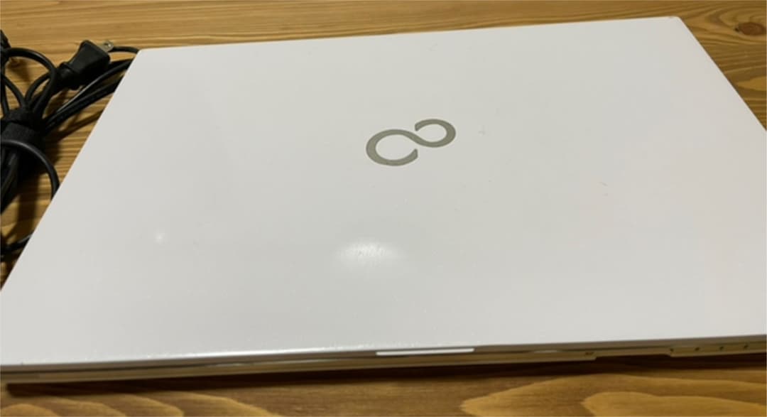 【SALE】富士通ノートパソコン⭐︎ホワイト