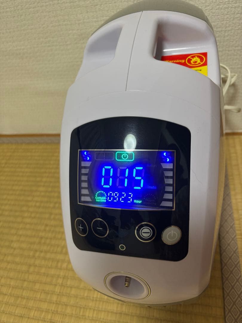 ペット向け酸素室　高性能酸素濃縮器とペットオキシホテルスクエアM