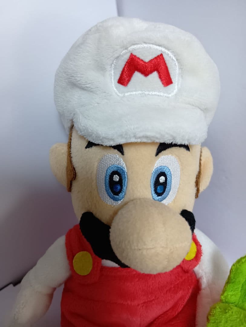 ファイヤーマリオ　ぬいぐるみ