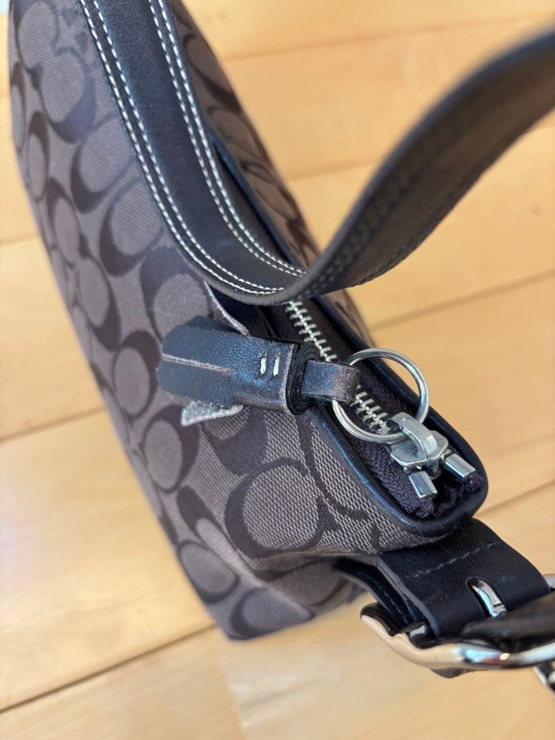 【美品】COACH コーチ　ワンショルダーバッグ　ハンドバッグ シグネチャー