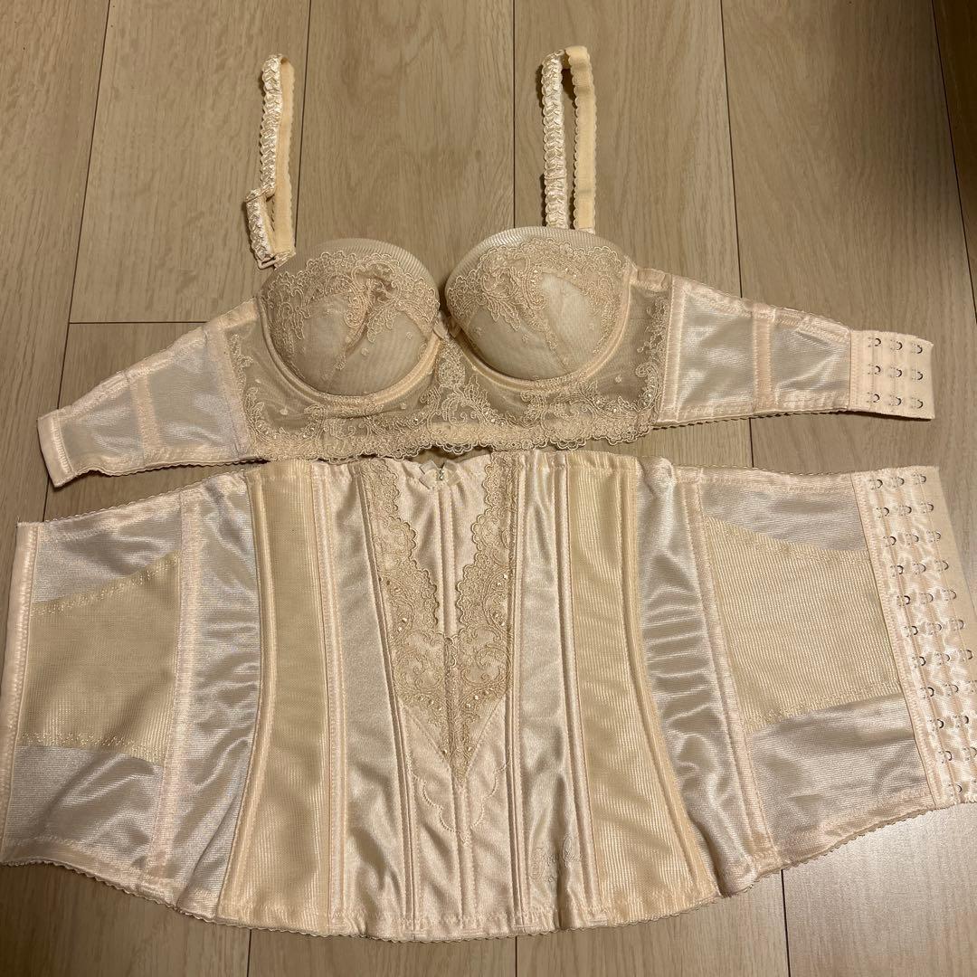 フォーシスアンドカンパニー　ブライダルインナー　3点セット