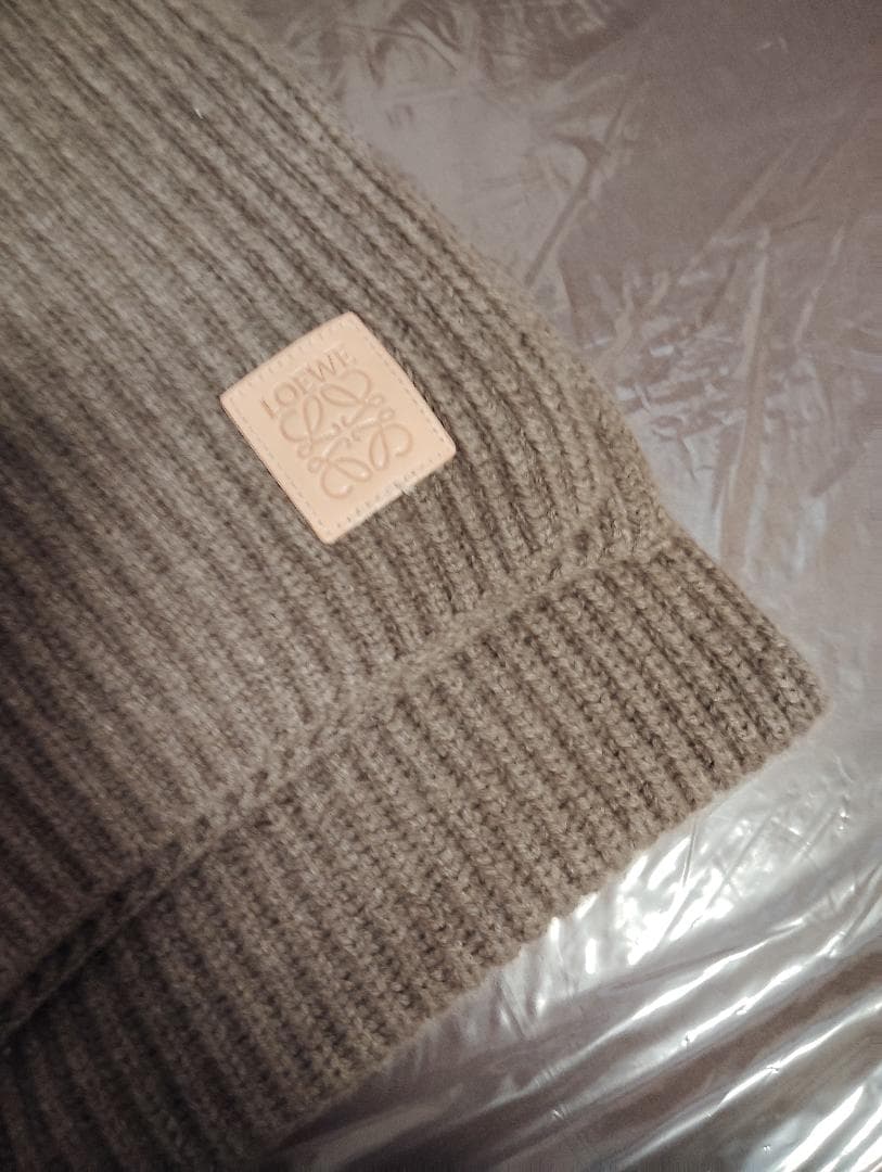 ふ*ん様 LOEWE カシミヤ リブ編みマフラー ダークベージュ