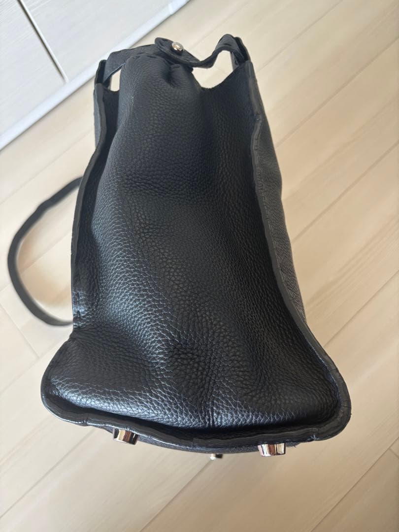 FENDI フェンディ　ピーカブー　モンスター　セルリア