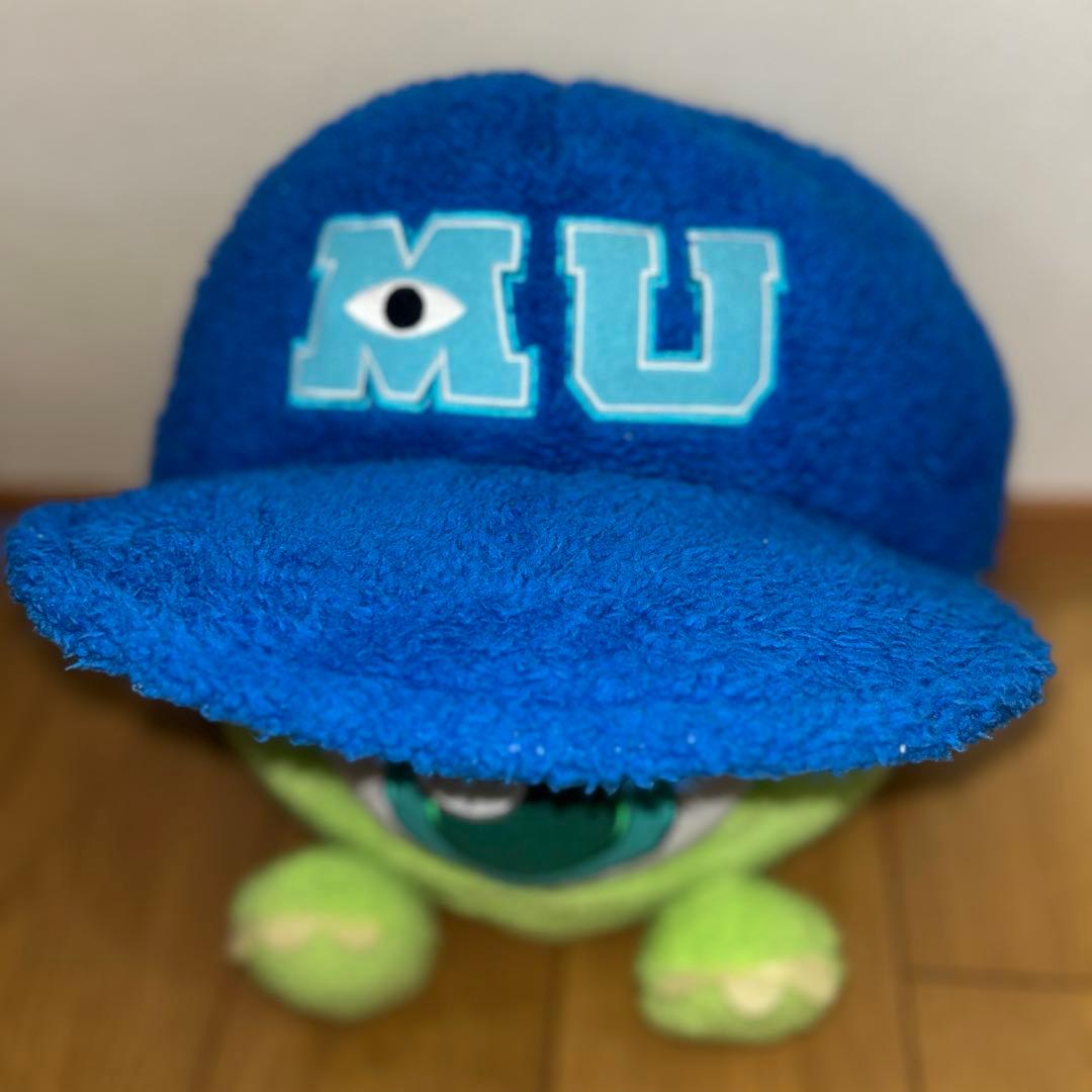 大きなマイクのぬいぐるみMUロゴ付き