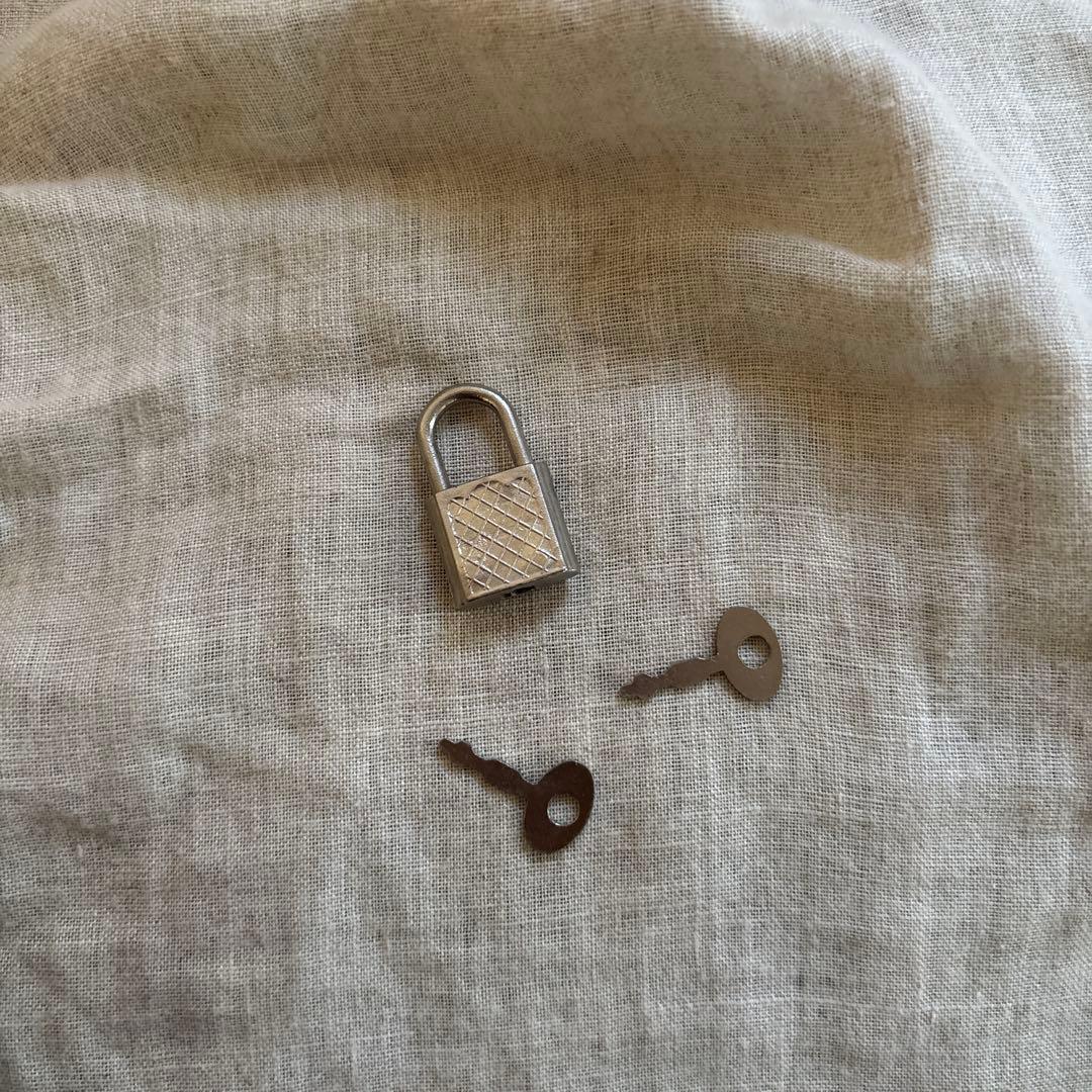 【レスポートサック】キャスター　バッグ　スーツケース　キャリーバック　4輪