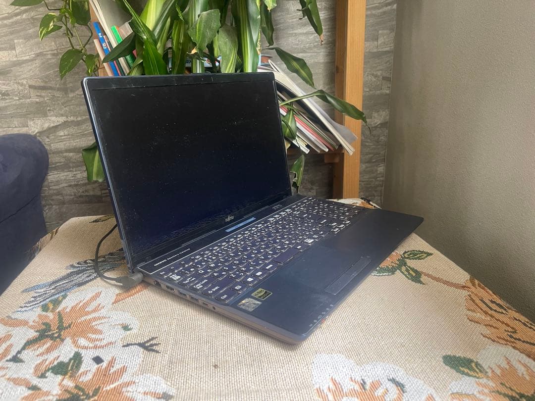 【第8世代Corei7】富士通／AH77C2／メモリ8GB／SSD500GB