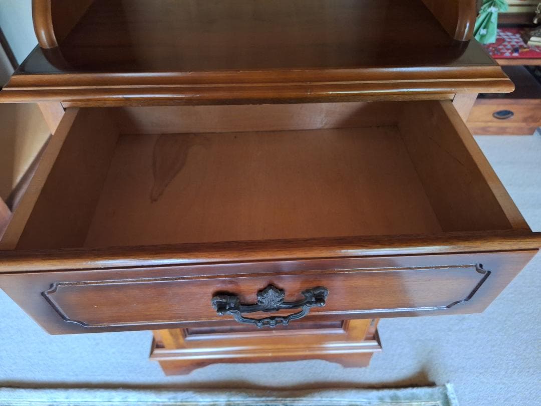 美品！karimoku カリモク コロニアル 電話台 花台 リビング収納