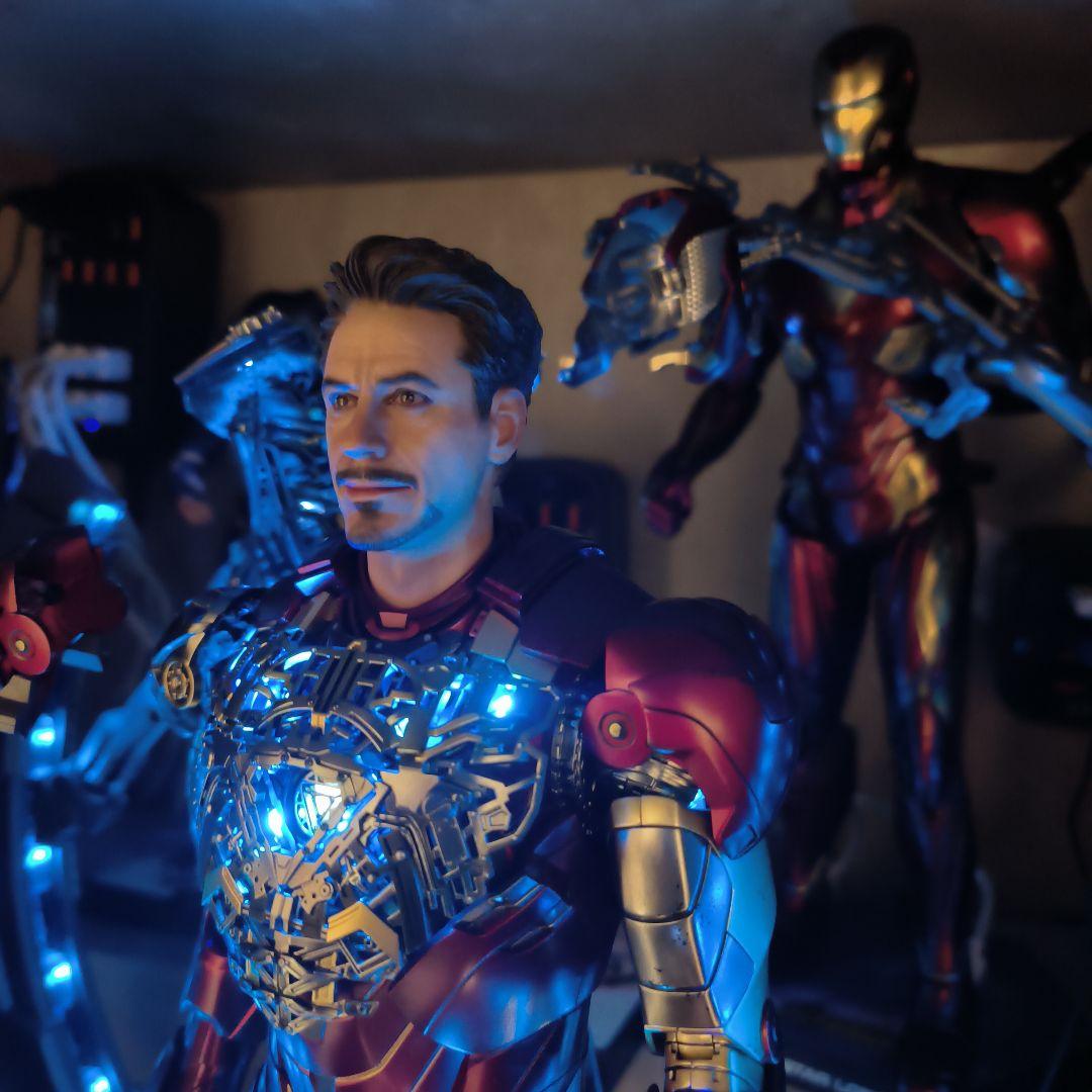 ホットトイズ アイアンマンマーク6 2.0 パワードスーツ装着機付 カスタマイズ