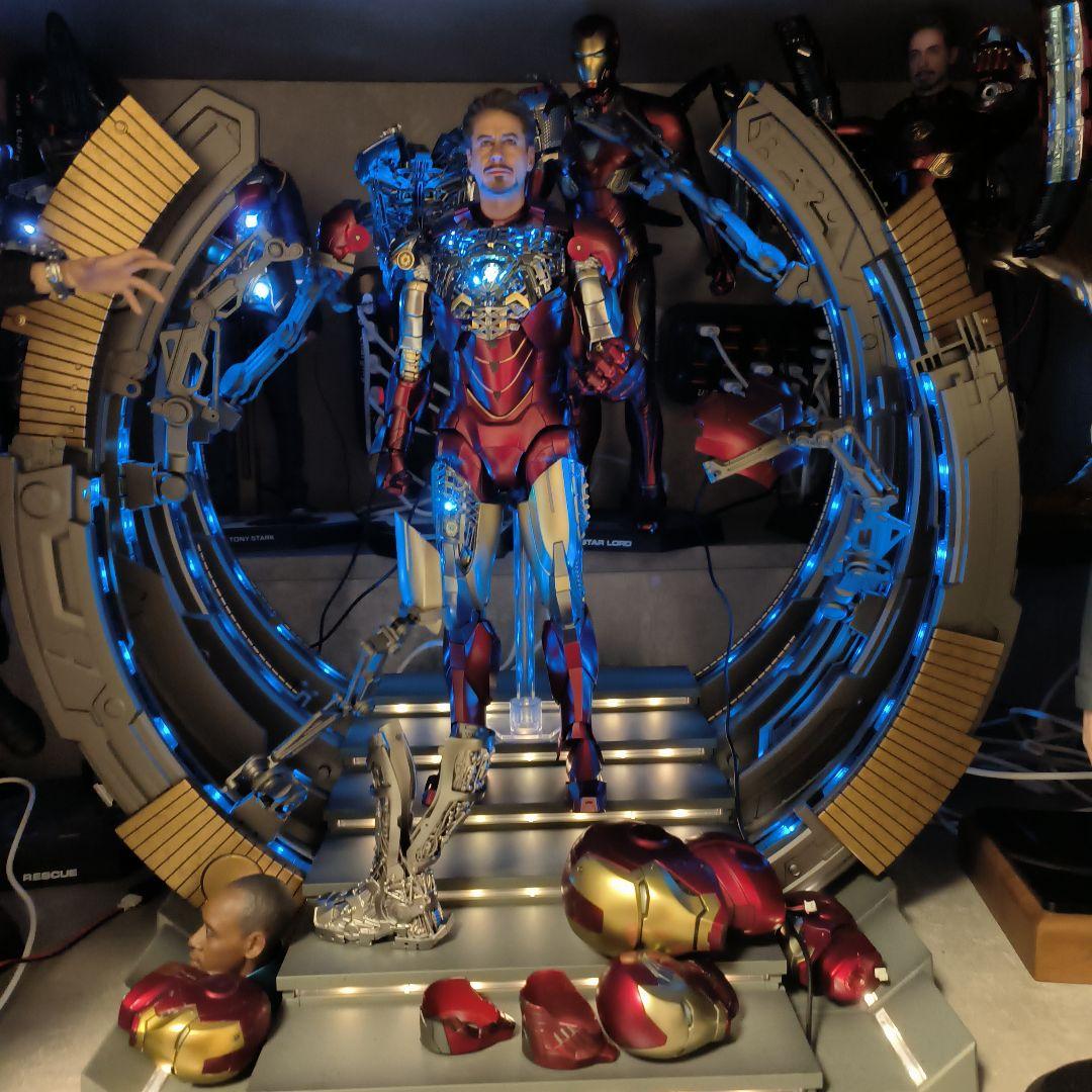 ホットトイズ アイアンマンマーク6 2.0 パワードスーツ装着機付 カスタマイズ