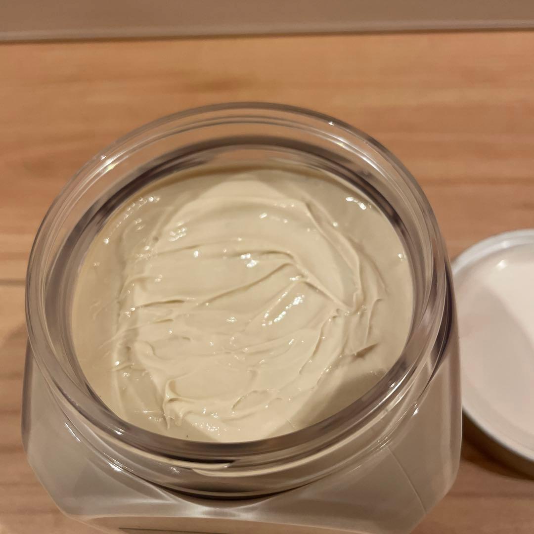 ローラメルシエ　ホイップトボディクリーム　アンバーバニラ300g