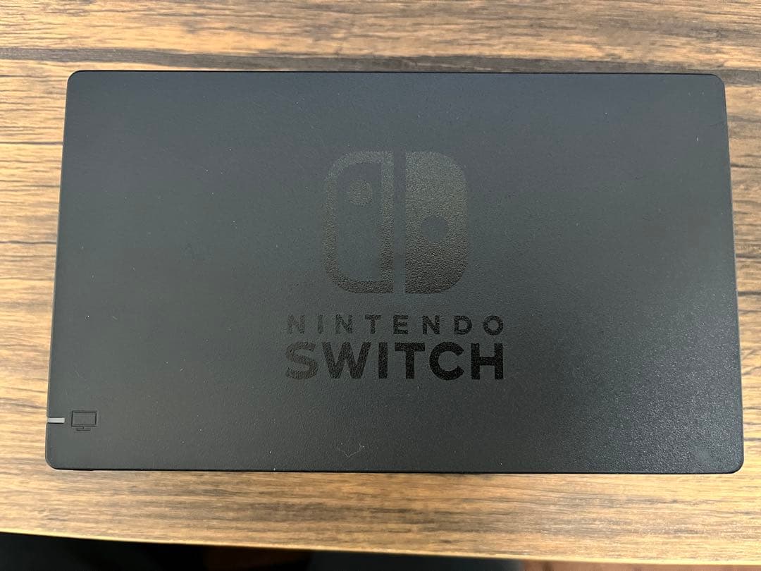 【コントローラー若干難あり】Nintendo Switch 本体【おまけ付き】