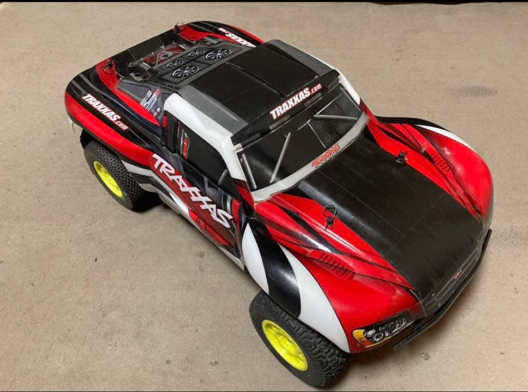 【シャーシ】京商 1/10 アルティマS/C6 【ボディ】トラクサス スラッシュ