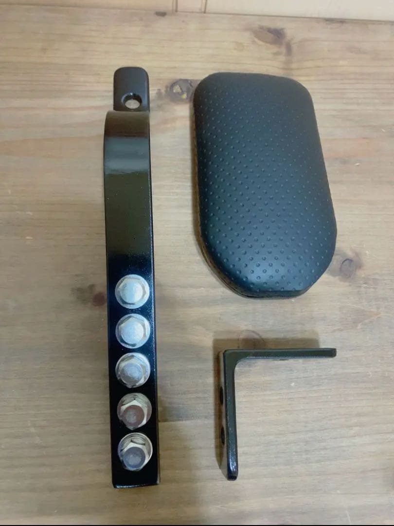 ハイエース200系　スーパーGL フットレスト　運転席側　足おき台