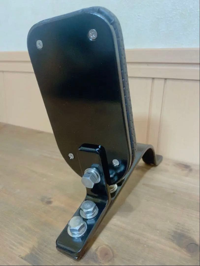 ハイエース200系　スーパーGL フットレスト　運転席側　足おき台