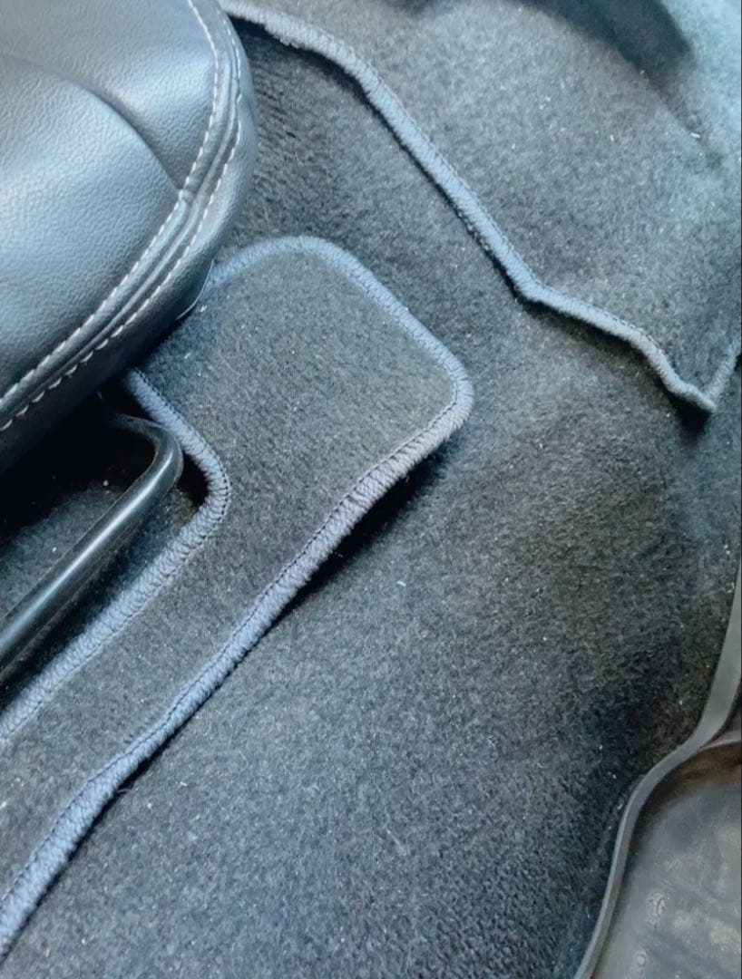 ハイエース200系　スーパーGL フットレスト　運転席側　足おき台