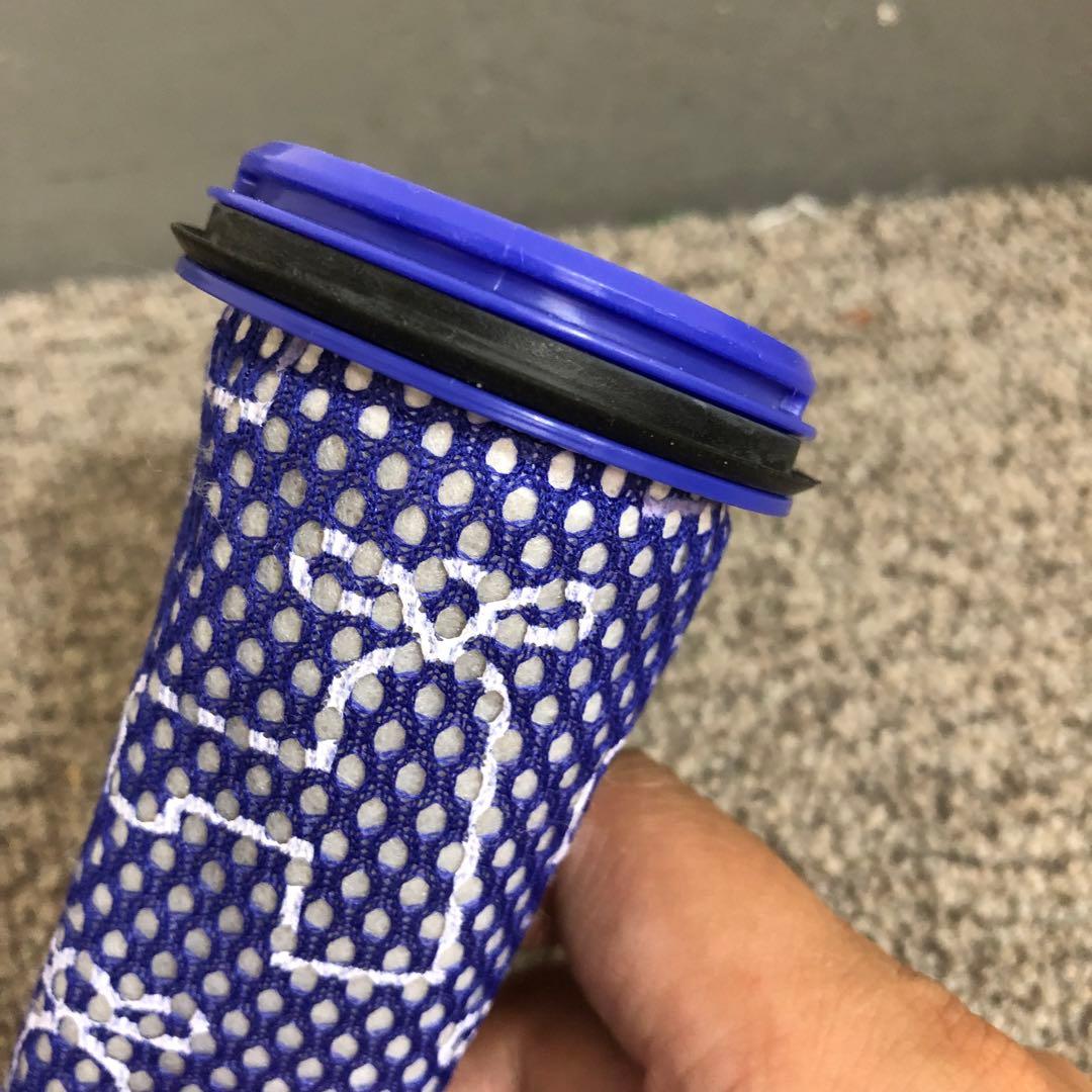 Dyson ダイソン　アップライト型掃除機　Small Ball UP15