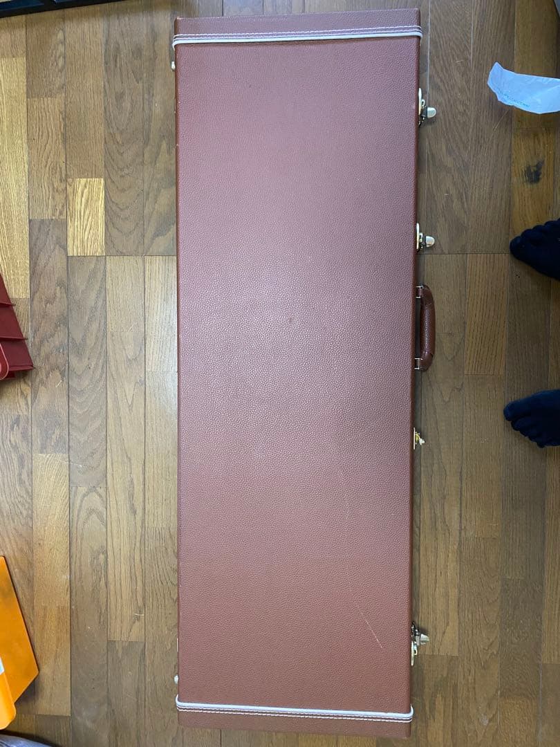 Crewsオリジナル、ベース用ハードケースです。