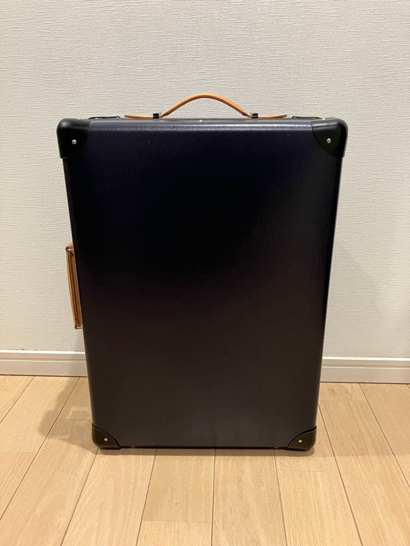 グローブトロッター　キャリーケース　(テレンス　コンラン氏デザイン)