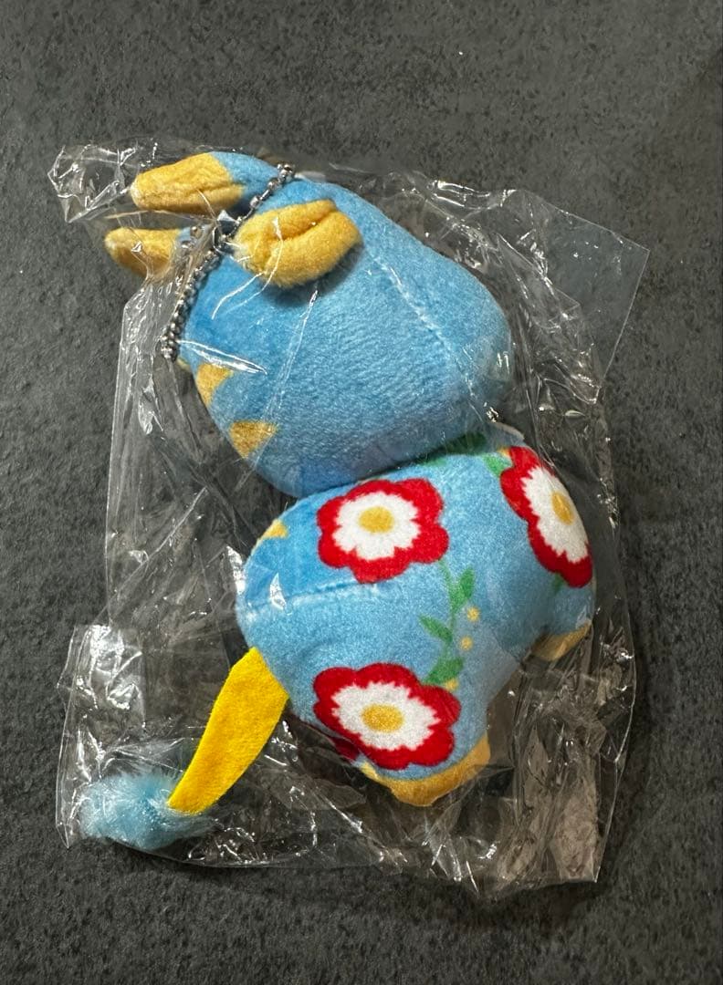 万博　ペルー　パビリオン　ピンバッチ　ぬいぐるみ　3点セット