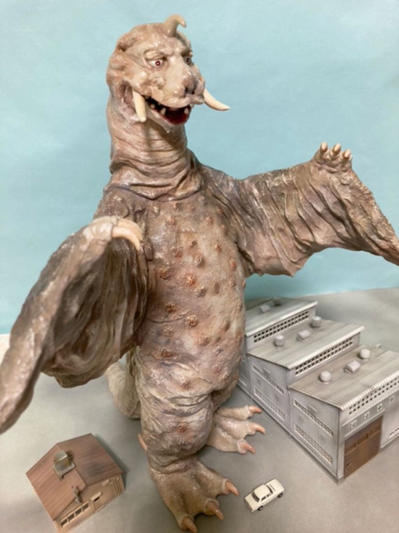 ビリケン商會　ペギラ29cm [カスタム・完成品]超レア + 建物+ミニカー