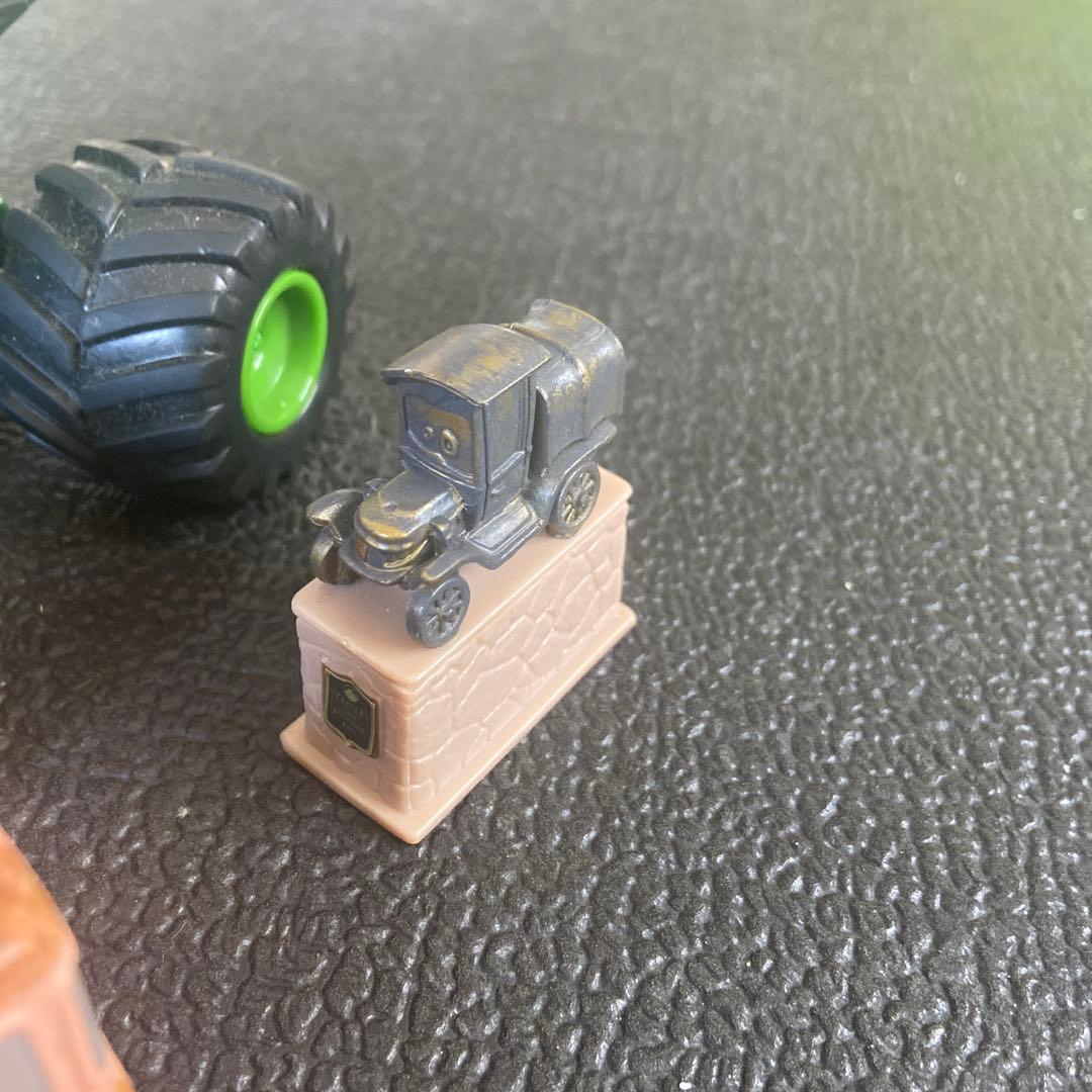 カーズ マテル　トミカ　ミニカー 7台