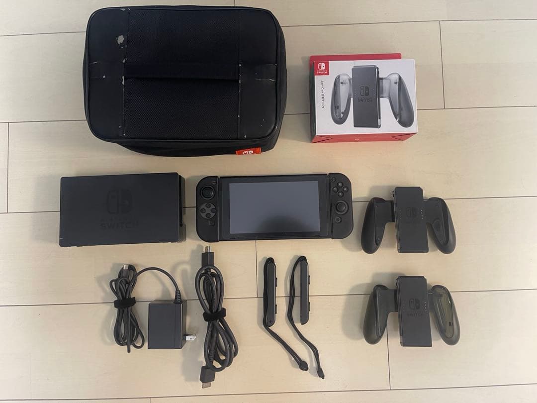 任天堂　Nintendo Switch本体 グレー　美品