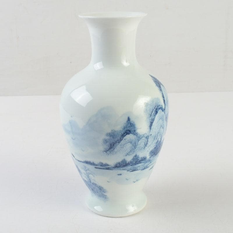 中国　景徳鎮製　青花　山水楼閣文瓶　花瓶　在銘　V　9576