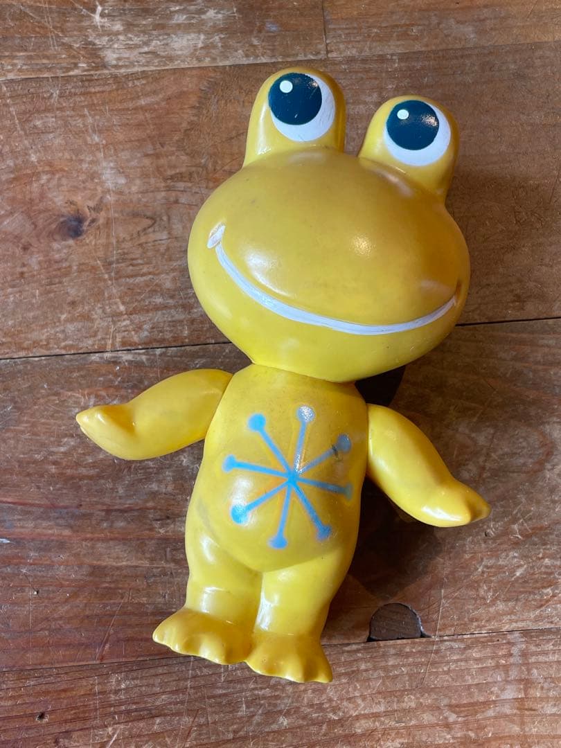 新春特別値下げ❣️コーワ ケロちゃん　イエロー カエル 花火 ソフビ人形 企業モノ