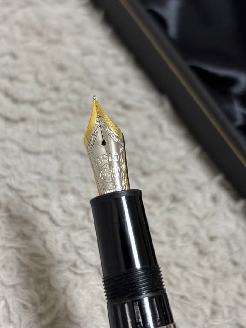 MONTBLANC 万年筆 マイスターシュテュック ソリテール カーボン　希少