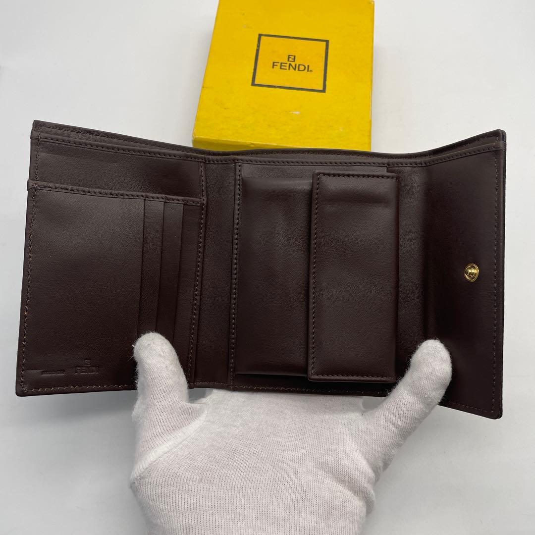 ☆新品未使用☆FENDI☆フェンディ☆二つ折り財布☆ブラック