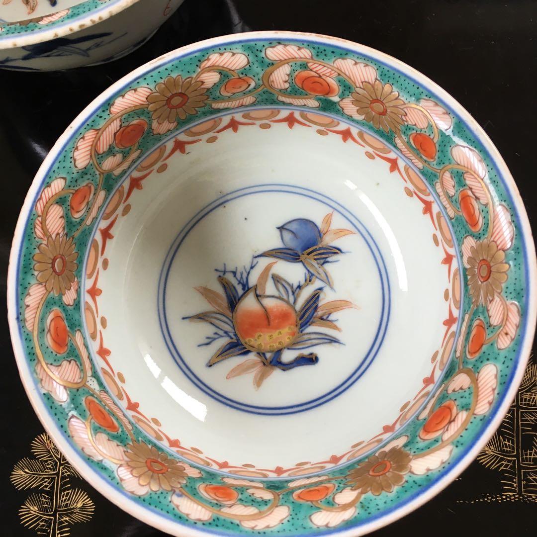 古伊万里　金彩色絵　菊唐草、瓔珞文、桃の図　三つ組鉢