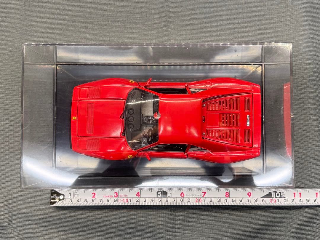 Ferrari 308 1/18スケール ミニカー