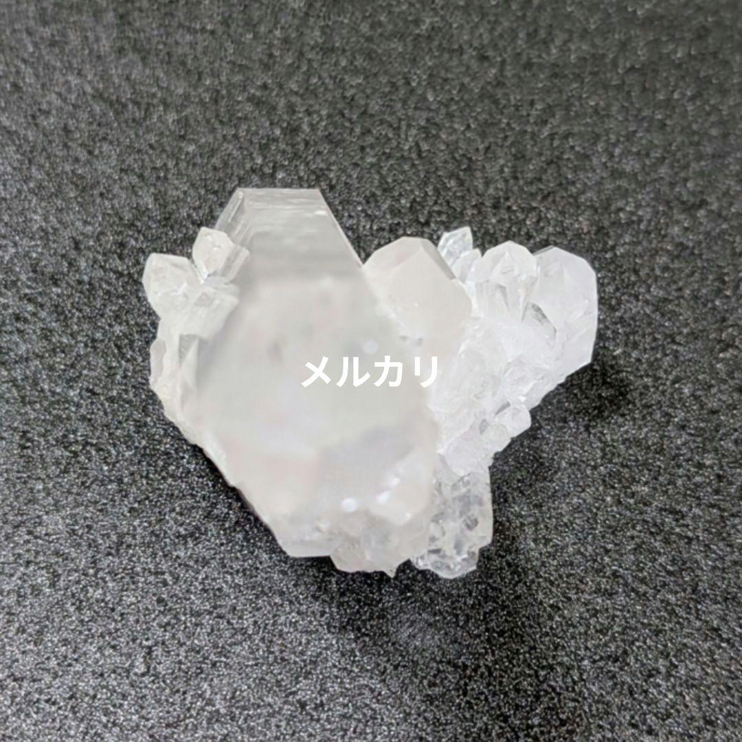 ブラジル コリント産 水晶クラスター　178㌘