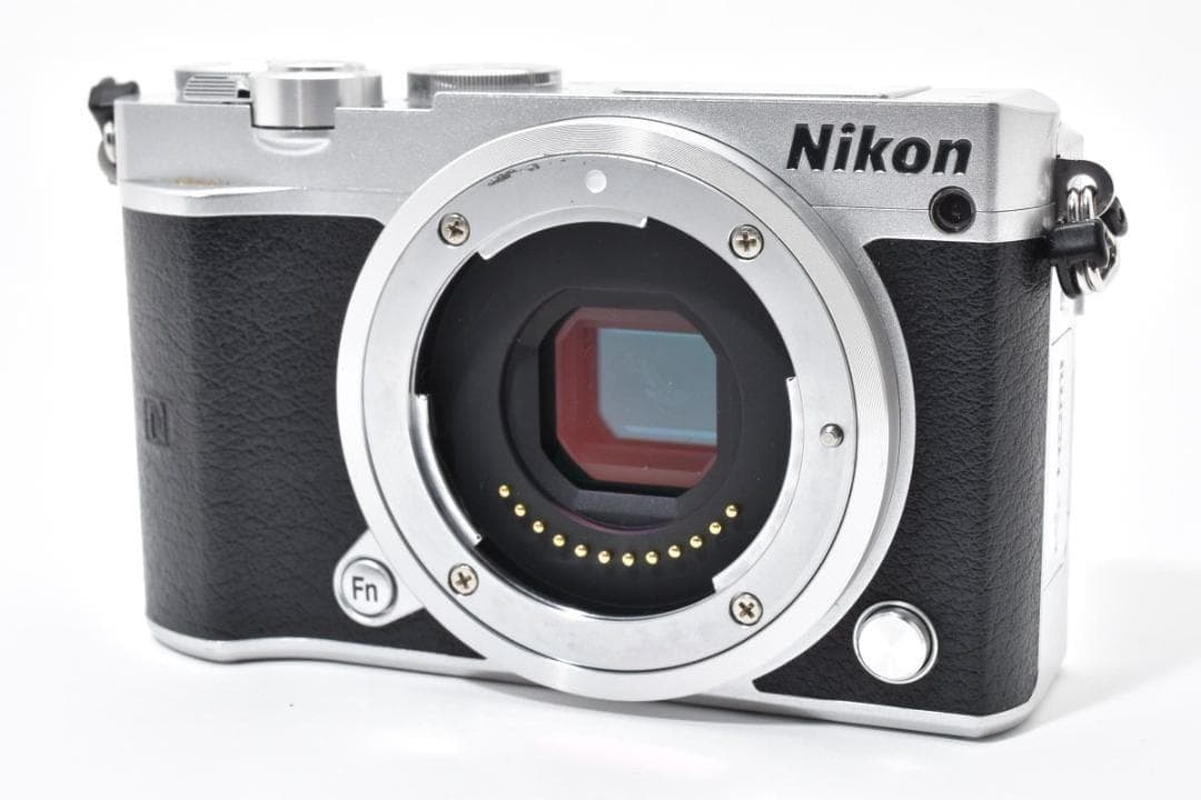 【大人気】 Nikon ニコン 1 J5 シルバー ボディ ミラーレス一眼カメラ