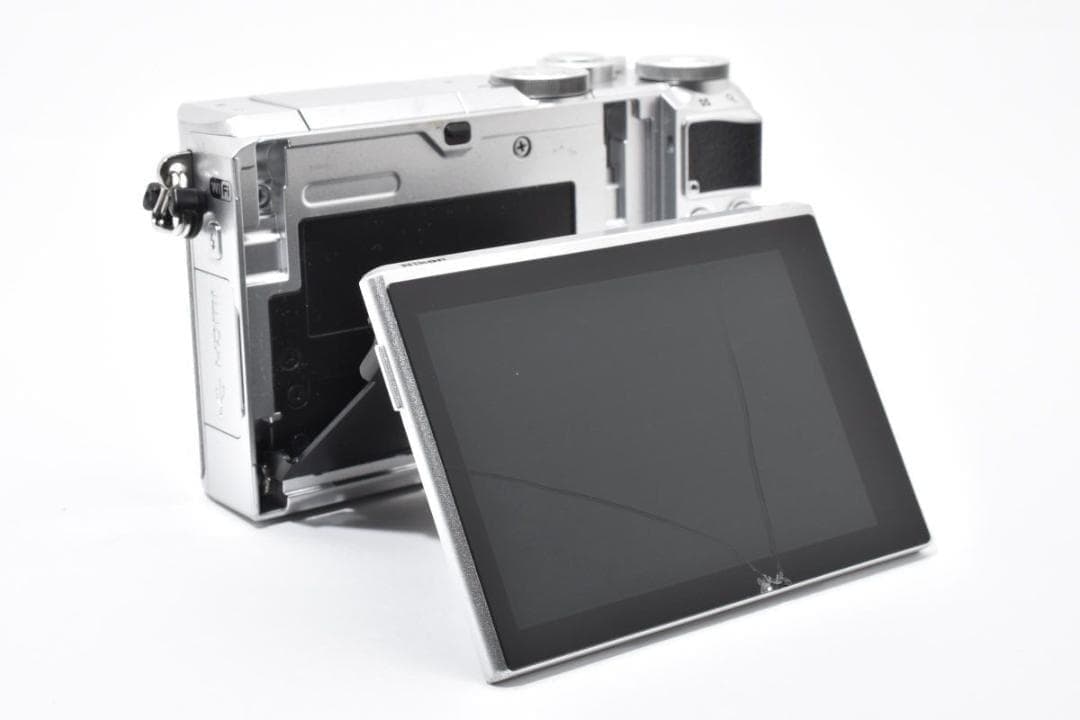 【大人気】 Nikon ニコン 1 J5 シルバー ボディ ミラーレス一眼カメラ