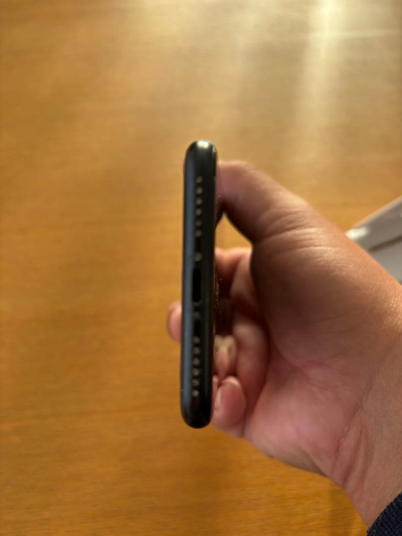 Apple iPhone SE(第3世代)ブラック美品！