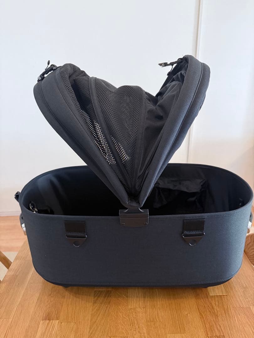 【新品未使用】【美品】エアバギー ドーム3 ラージ　ブレーキモデル　ペットカート