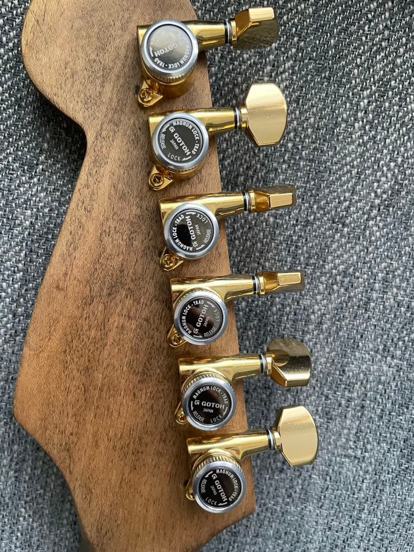 ろ*ど様 ハンドメイド ストラトキャスター オイルフィニッシュ